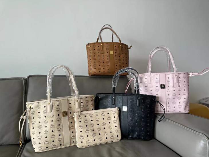 Picture of MCM Handbags _SKUfw242049118fw